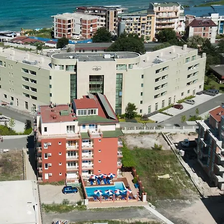 Хотел Зора Otel
